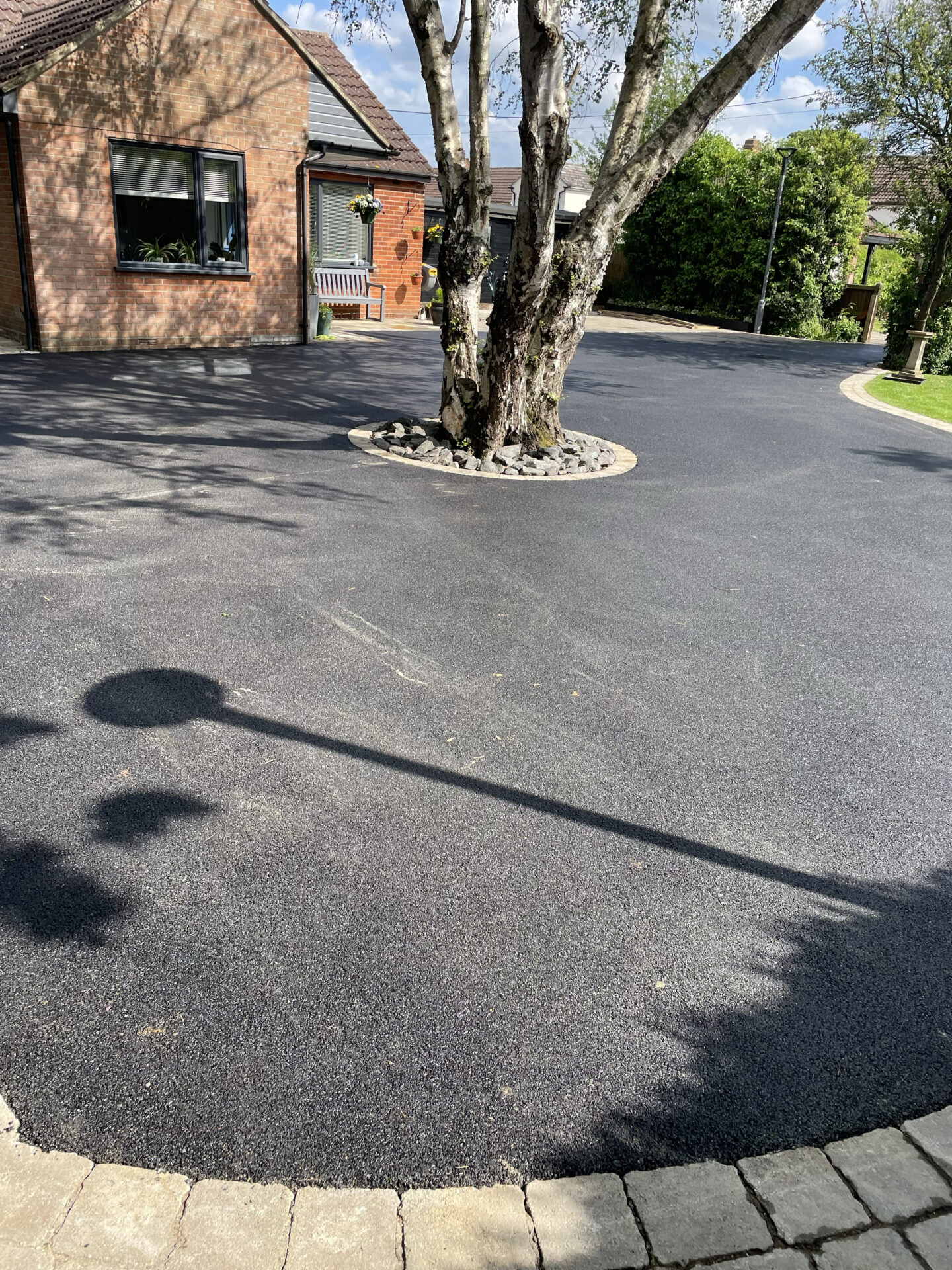 Read more about the article How to Choose the Right Driveway for Your Suffolk Home