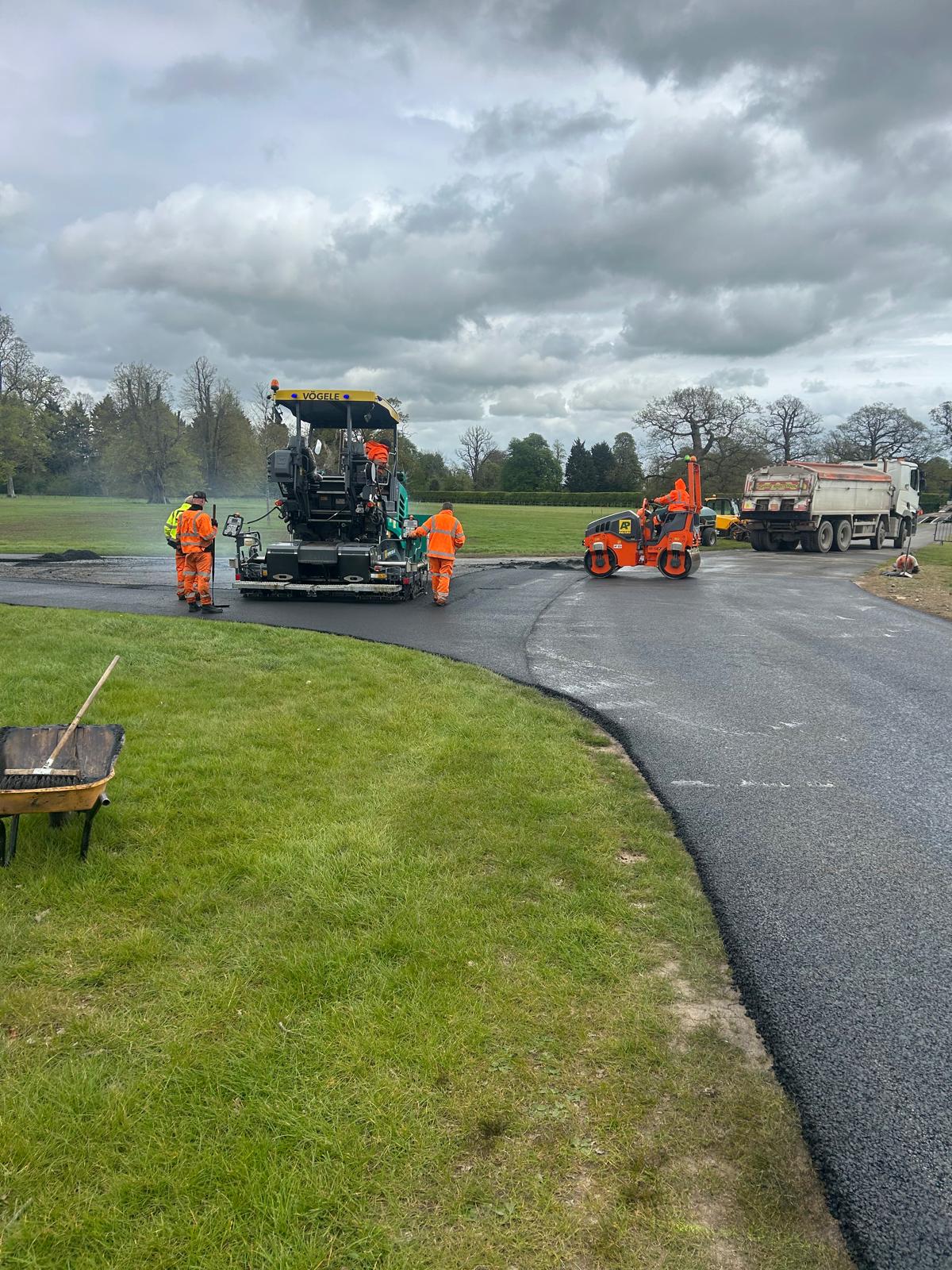 Read more about the article Estate Road Resurfacing in the Cotswolds